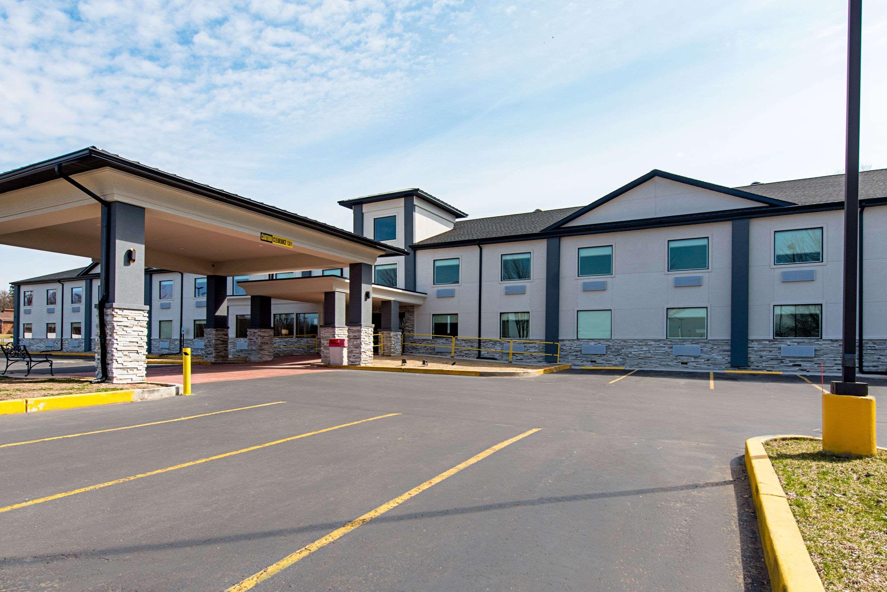 Quality Inn Mishawaka Near Notre Dame Екстериор снимка