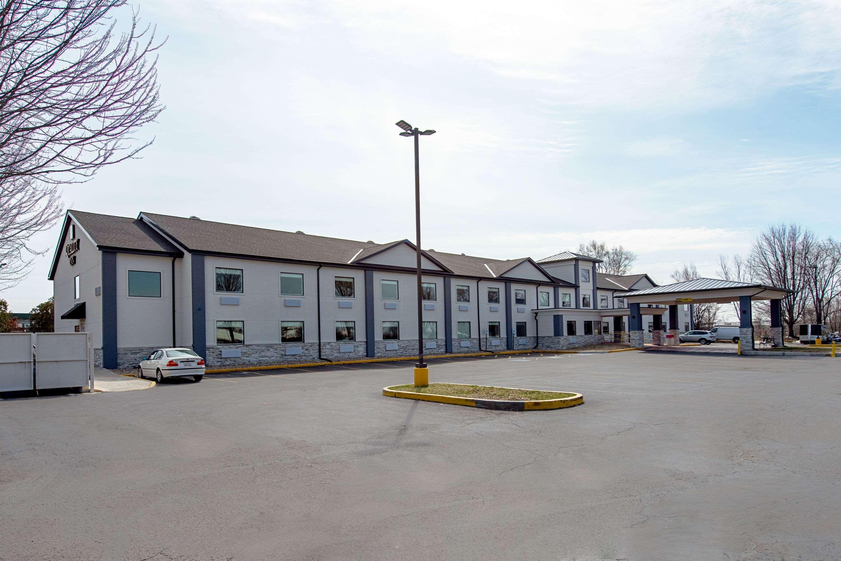 Quality Inn Mishawaka Near Notre Dame Екстериор снимка