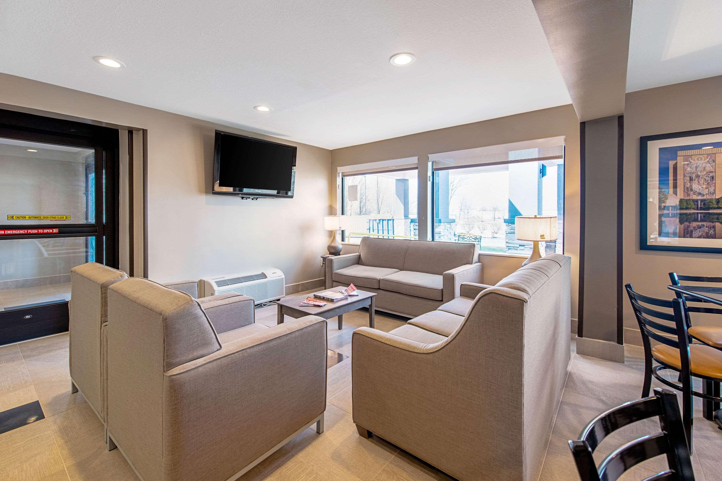 Quality Inn Mishawaka Near Notre Dame Екстериор снимка